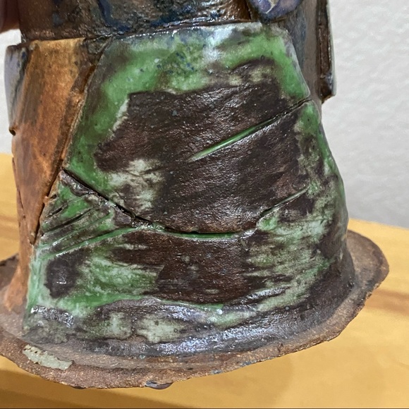 Vintage Unique Brutalist Clay Pottery Signed Hobbyist? 9.5” Cylindrical Vase - Picture 13 of 16